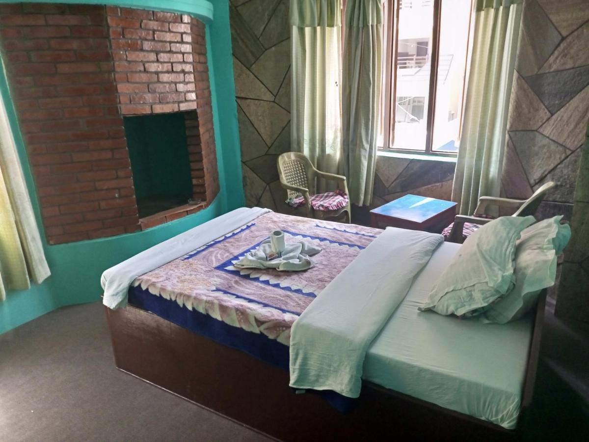 Hotel Rosemerry Pokhara Eksteriør bilde